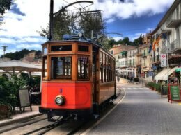 Tour Valldemossa y Soller con Autobús y Tranvía