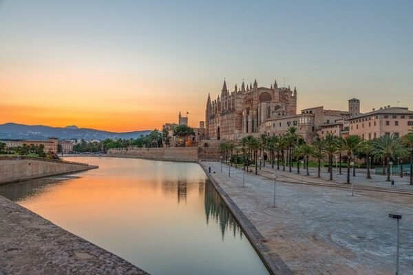 Entrada Prioritaria a la Catedral de Palma con Visita Guiada