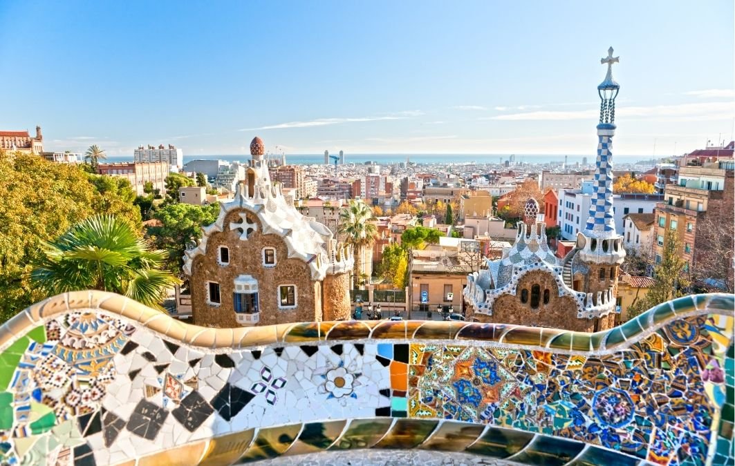 gaudi tour barcelona img